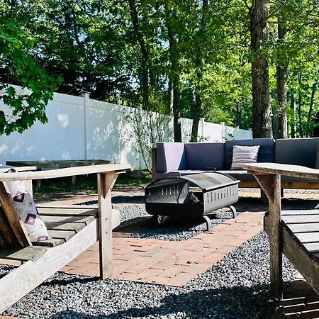 Nature'S Haven In The Hamptons With Pool East Hampton Esterno foto